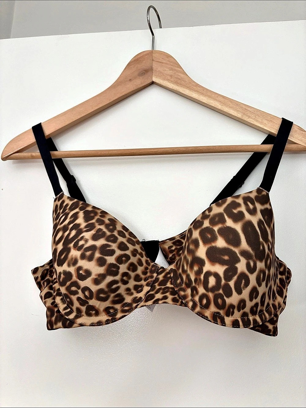 Knix Evolution Bra Leopard Print Bra Size 36B Like New